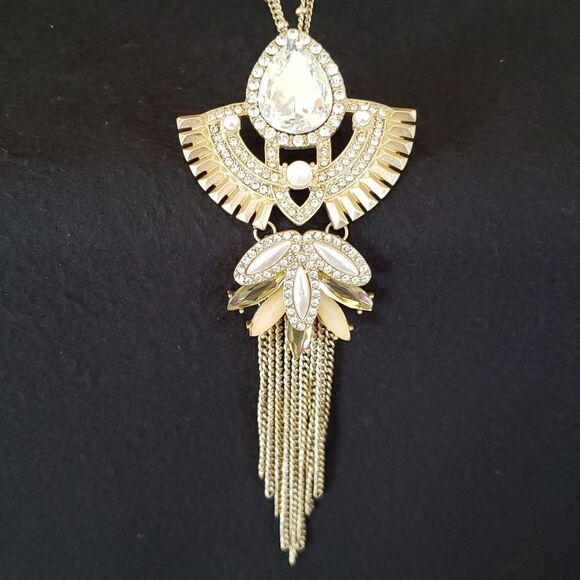 Beautiful Long Pendant Necklace Bold and Sparkly - Picture 1 of 7